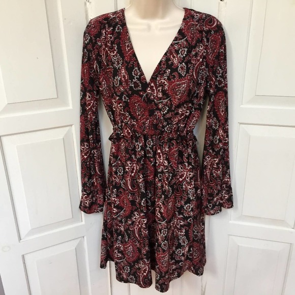 MICHAEL Michael Kors Dresses & Skirts - MICHAEL Michael Kors Red Paisley Dress